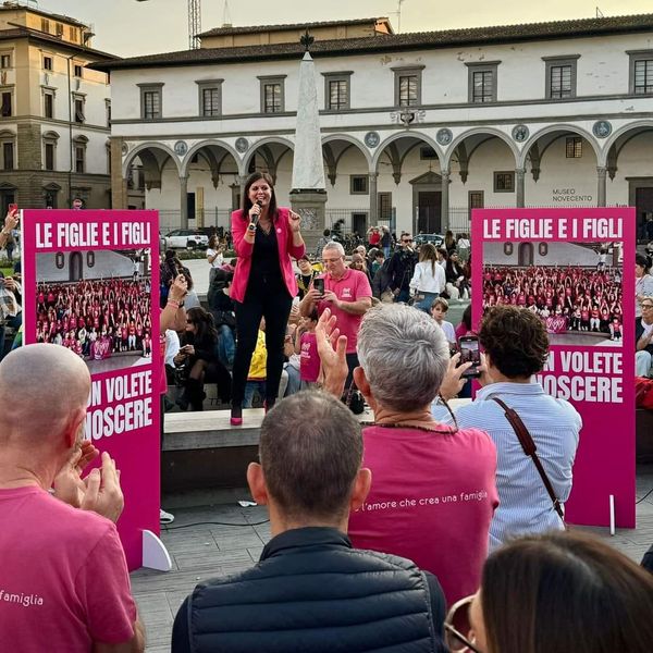 IN PIAZZA CON LE FAMIGLIE ARCOBALENO